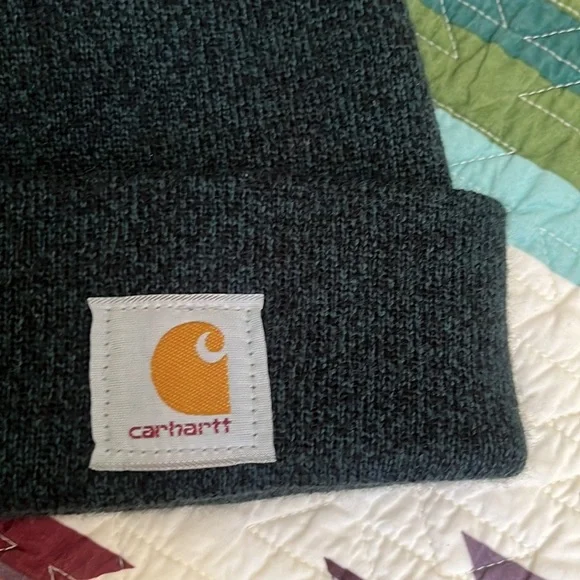 Green knit cuffed Carhartt Beanie. O/S - Picture 2 of 8